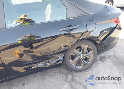 2022 Hyundai Elantra Sel z USA, uszkodzony, nr VIN 5NPLS4AG3NH053134